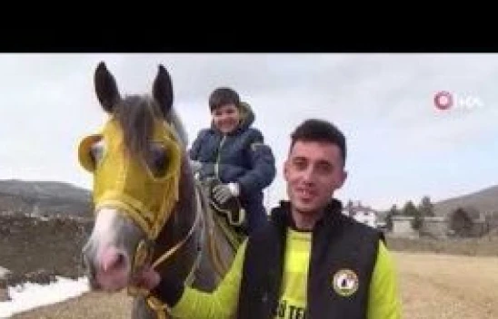 Depremzedelere dört nala moral etkinliği