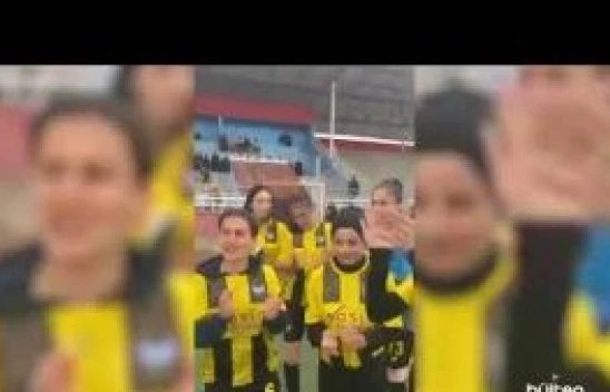 Doğubayazıt Belediye Başkanı Yıldız Acar Kadın Futbol Takımı ile bir araya geldi