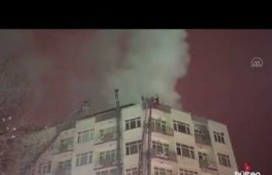 Elazığ'da 4 binanın çatısında çıkan yangın söndürüldü