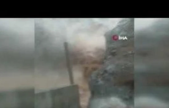 Elazığ'da aşırı yağış şelaleyi coşturdu!