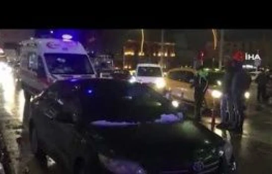 Elazığ'da cadde ortasında bıçaklı kavga