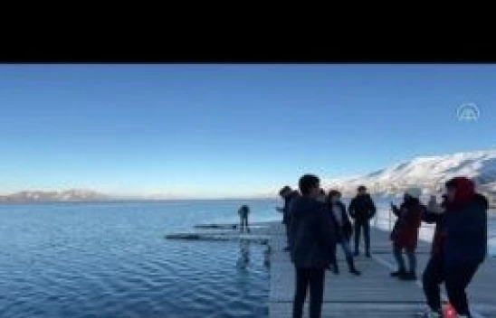 Elazığ'da Hazar Gölü doğal güzelliğiyle yılın on iki ayı ziyaretçilerini ağırlıyor