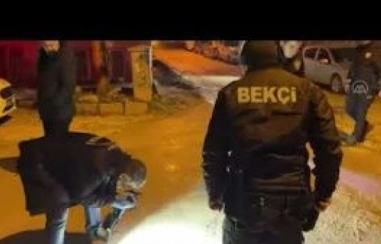 Elazığ'da iş yerinde hırsızlık güvenlik kamerasına yansıdı