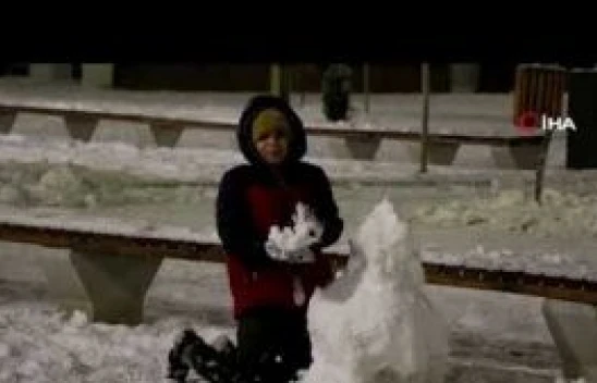 Elazığ'da kar kartpostallık görüntüler oluşturdu