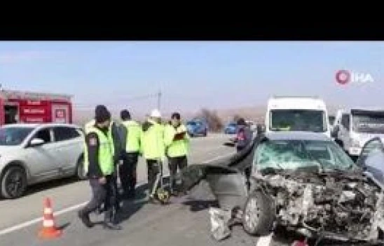 Elazığ'da trafik kazası: 1 ölü, 4 yaralı