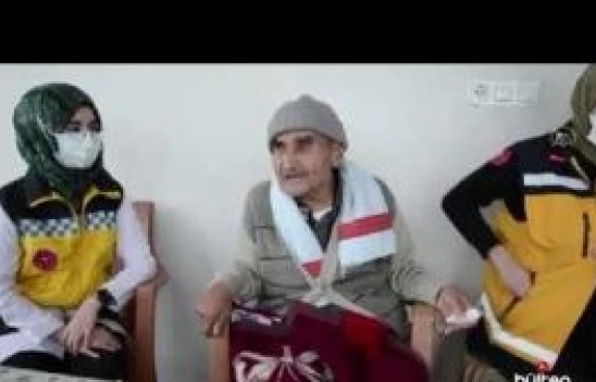 Erzincan'da sağlık ekipleri aşılama için karlı yolları paletli ambulansla aşıyor