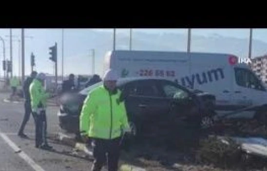 Erzincan'da trafik kazası: 1 ölü