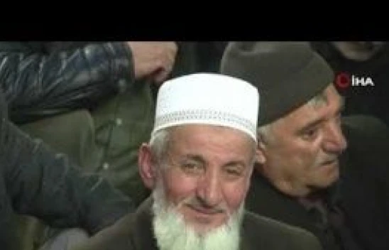 Erzurum'da bin bir hatim duası için vatandaşlar camiye akın etti