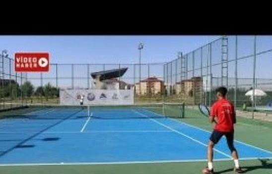Geleneksel 2. Ağrı Dağı Tenis Turnuvası başladı