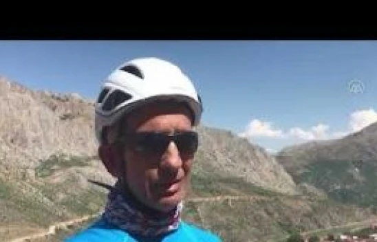 Görme engelli dağcı Necdet Turhan, Erzincan'da Via Ferrata Parkuruna tırmandı