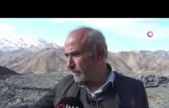 Hayırsever vatandaş sokak köpekleri için 30 kilometre yol kat ediyor