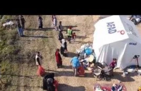 Kahraman öğretmen depremzede bebeği Heimlich manevrası ile kurtardı