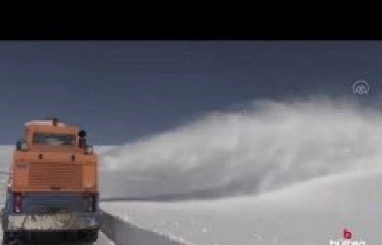 Kar kaplanları Bitlis'in zorlu coğrafyasında gece gündüz mücadele veriyor