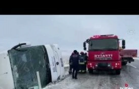 Konya'da tur otobüsü devrildi 5 kişi öldü, 26 kişi yaralandı