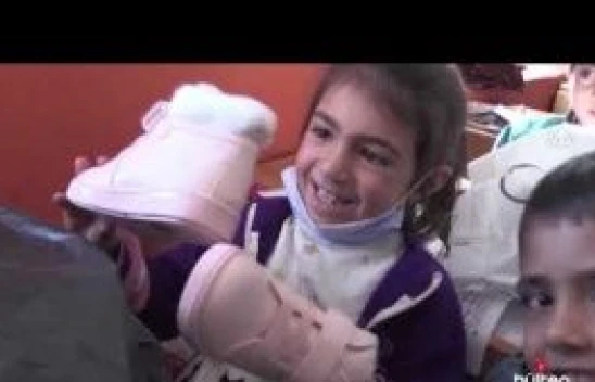 Üniversitelilerin harçlıklarıyla aldığı kışlık kıyafetler Ağrı'daki köy çocuklarını ısıttı