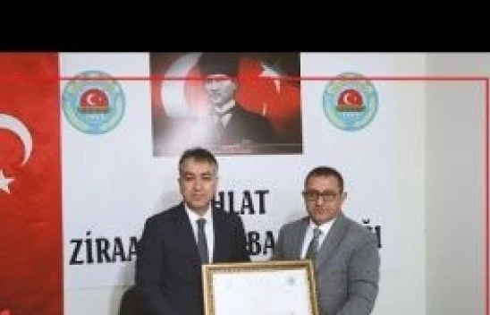 Vali Çağatay'a &quotÇiftçi Dostu Şeref Belgesi&quot verildi