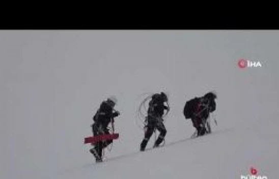 VEDAŞ ekiplerinin 2 metrelik karda zorlu kış mesaisi