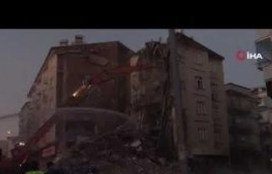 Yıkılan binanın betonarme projesini yapan sanığa 3 yıl meslekten men