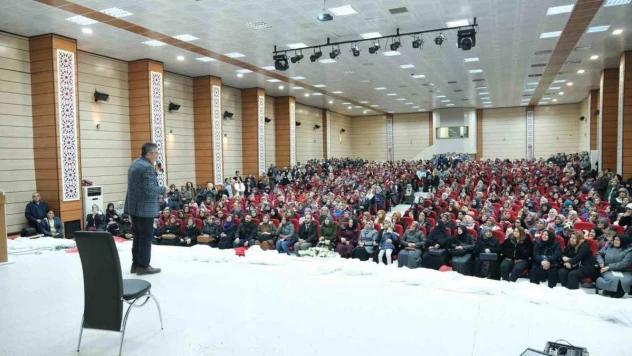 'Aile İçi İletişim' söyleşisi gerçekleştirildi