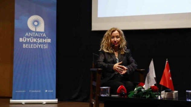 'Atatürk Kızı Sabiha Gökçen' belgeseli Antalyalılarla buluştu