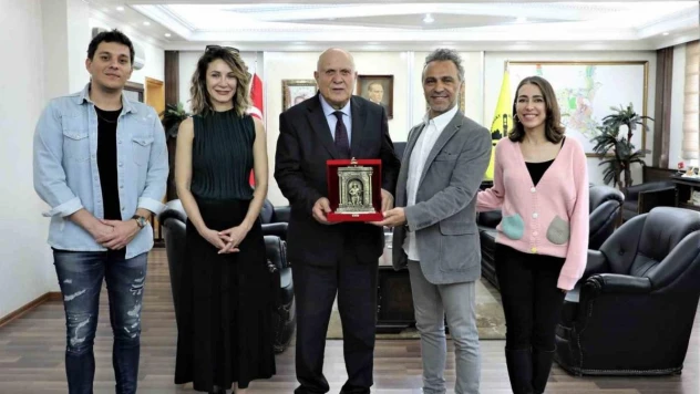 'Borç' film ekibinden Başkan Pekmezci'ye ziyaret