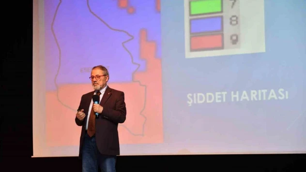 'Deprem Dirençli Kent Esenyurt' programına katılan Prof. Dr. Naci Görür, uyarılarda bulundu