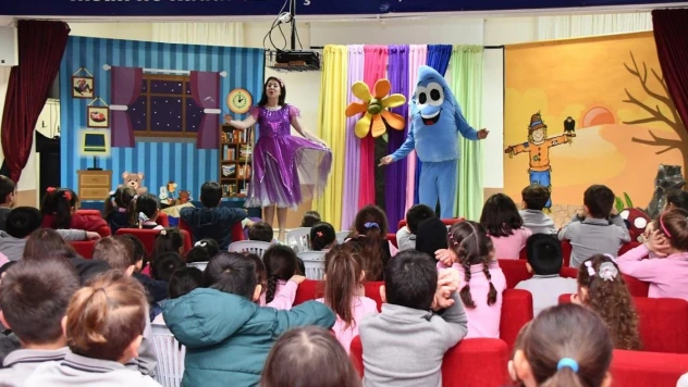 'DSİ Tanıtım Tırı' ve 'Küçük Su Damlası' tiyatro etkinliği Eskişehir'deydi