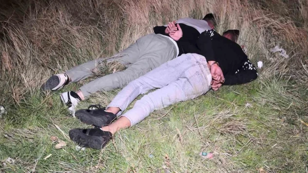 'Dur' ihtarına uymayıp kaçtı, yakalanacağını anlayınca gaza basıp polis memuruna çarptı