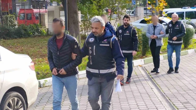 'Kafes' operasyonunda yakalanan 3 kişi adliyeye sevk edildi