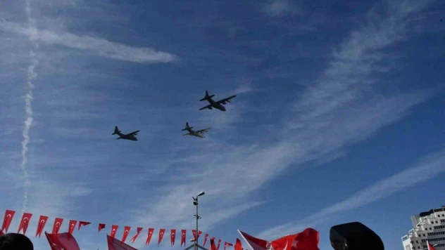 'Koca Yusuflar' Cumhuriyetin 100. yılında geçit töreninde