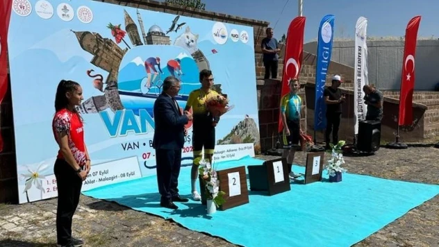 'Tour of Van' Uluslararası Bisiklet Yarışı devam ediyor