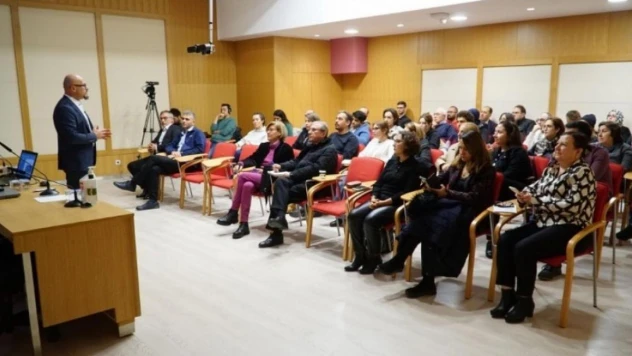 'Üretken Yapay Zekâ Çağında Eğitimi Yeniden Düşünmek' semineri gerçekleştirildi