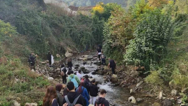 10 kilometre yürüdüler