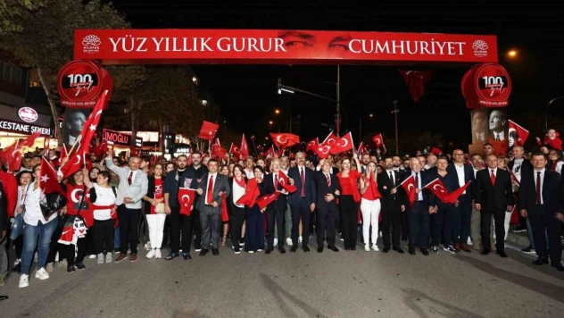 100. yılda binlerce kişi Nilüfer'de yürüdü