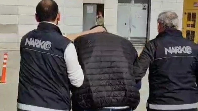 13 yıl 8 ay 23 gün hapis cezası bulunan şahıs, başka kimlikle yakalandı