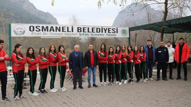 1308 Osmaneli Belediyespor Kız Voleybol takımına tam destek