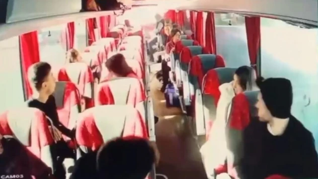 15 Temmuz Demokrasi Otogarı'nda iki yolcu otobüsü çarpıştı: Kaza anı kamerada