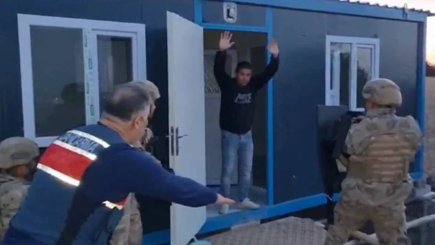 18 suçtan aranan zanlı operasyonla yakalandı