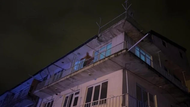 2 aylık bebeğine zarar vermeye çalışan baba ekipler tarafından ikna edildi