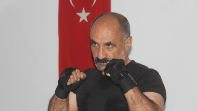 64 yaşındaki adam koronavirüsü sporla yendi