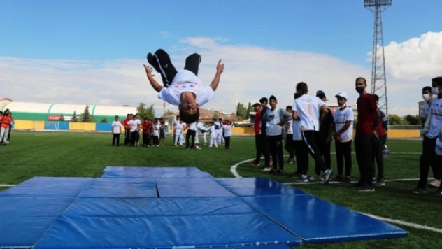 Ağrı'da spor haftası gibi Spor Haftası!