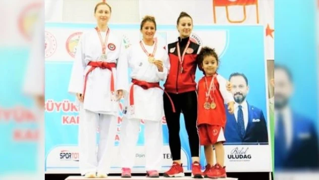 Aferin Arzu! gururumuzsun...