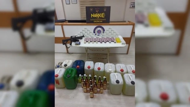 Erzincan'da uyuşturucu ticareti yapan 1'i İran uyruklu 2 kişi tutuklandı