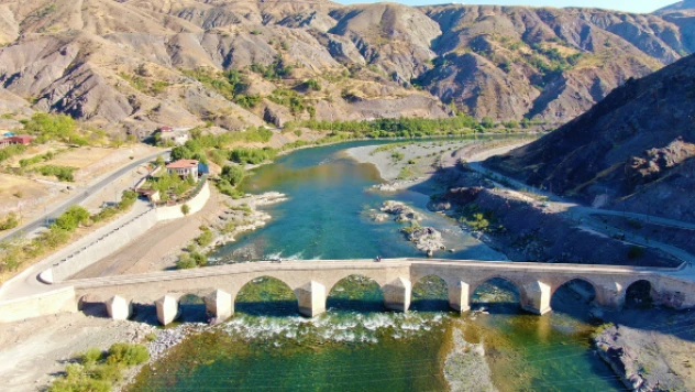 İstanbul'u Bağdat'a bağlayan köprü yüzyıllara meydan okuyor