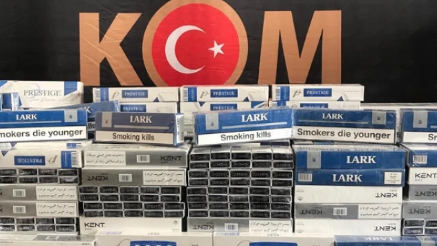 Kaçak sigara taşıyan araç 'dur' ihtarına uymadı