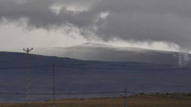 Kars'ta beklenen kar geldi