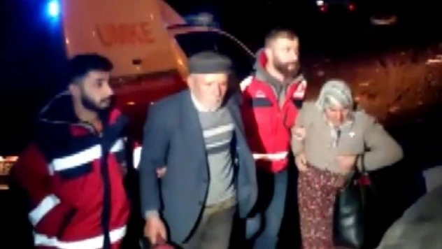 Tipide mahsur kalan çift kurtarıldı