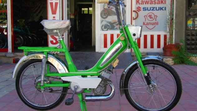 1951 model mobilet Elazığ'ın gözdesi oldu