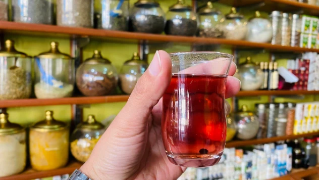 Aktarlarda kış çayı karışımları hazırlanmaya başladı