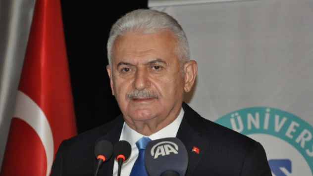 Binali Yıldırım akademik yıl açılışı için Kars'ta